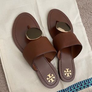 Brand new! Tory Burch Patos Disk Leather Sandal Brown Sz 8